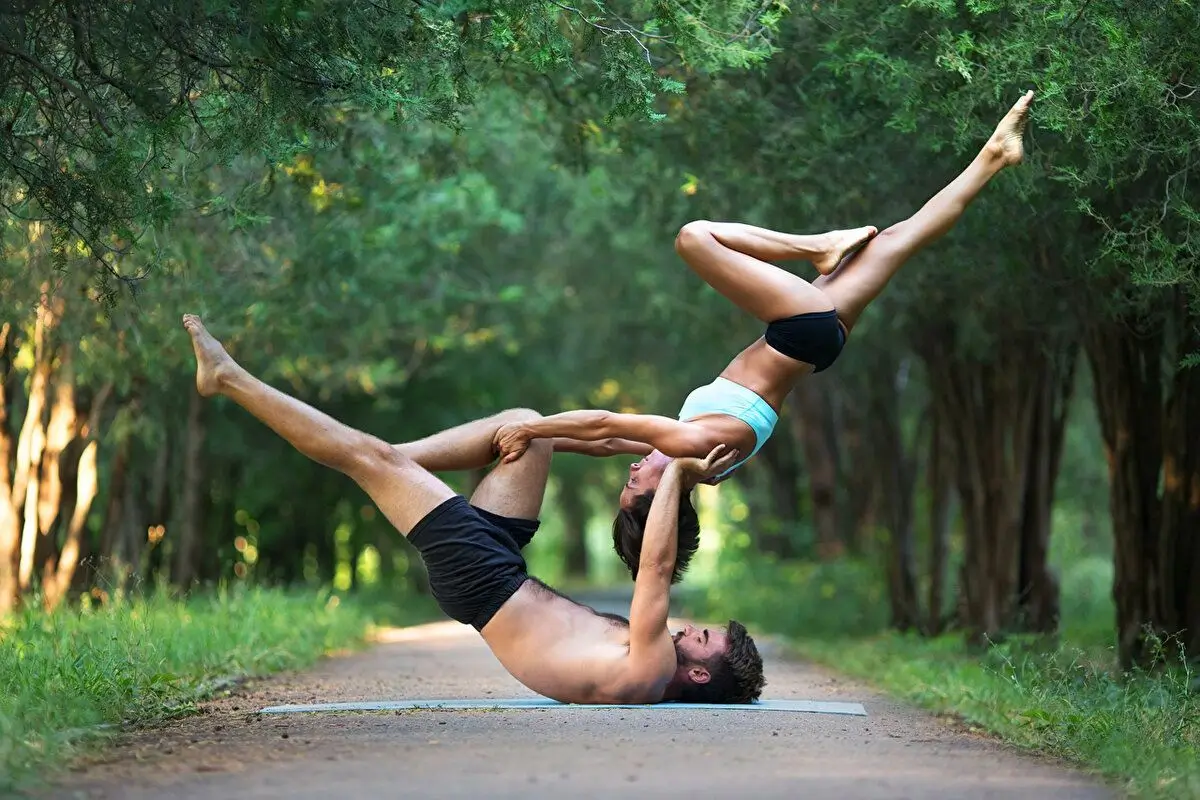 2 kişilik Yoga Hareketleri! Kolay, Orta ve Zor seviye 2 kişilik Yoga Hareketleri